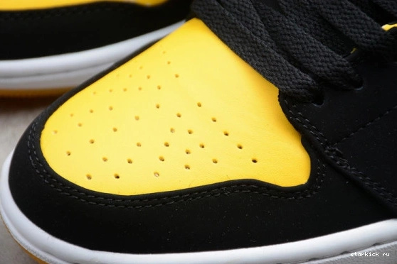 554724  Jordan (2017) Mid New Love Retro 035 554724-035 1 0429